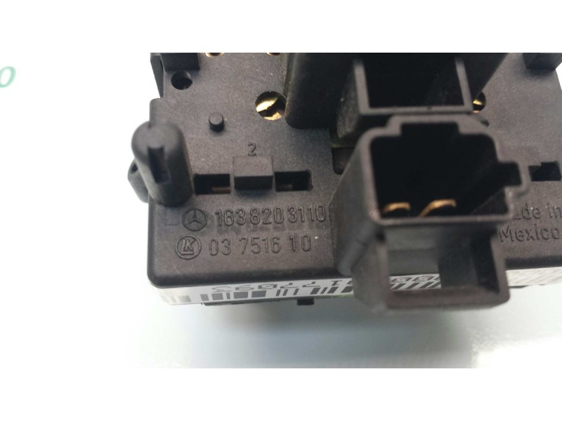 Recambio de mando elevalunas trasero derecho para mercedes-benz clase m (w163) referencia OEM IAM 1638203110  