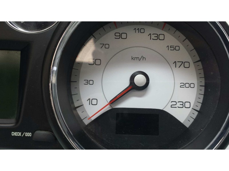 Recambio de cuadro instrumentos para peugeot 308 confort referencia OEM IAM 9665107680  