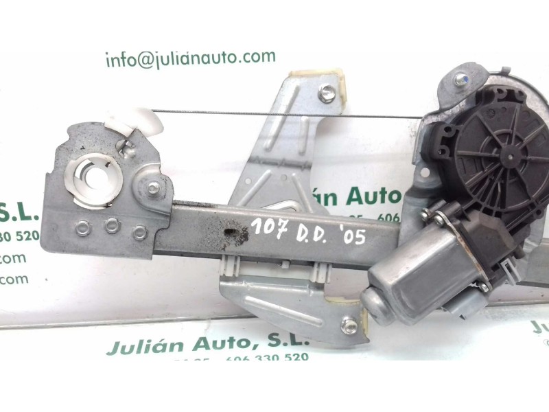 Recambio de elevalunas delantero derecho para peugeot 107 urban referencia OEM IAM 118670RH  ELECTRICO