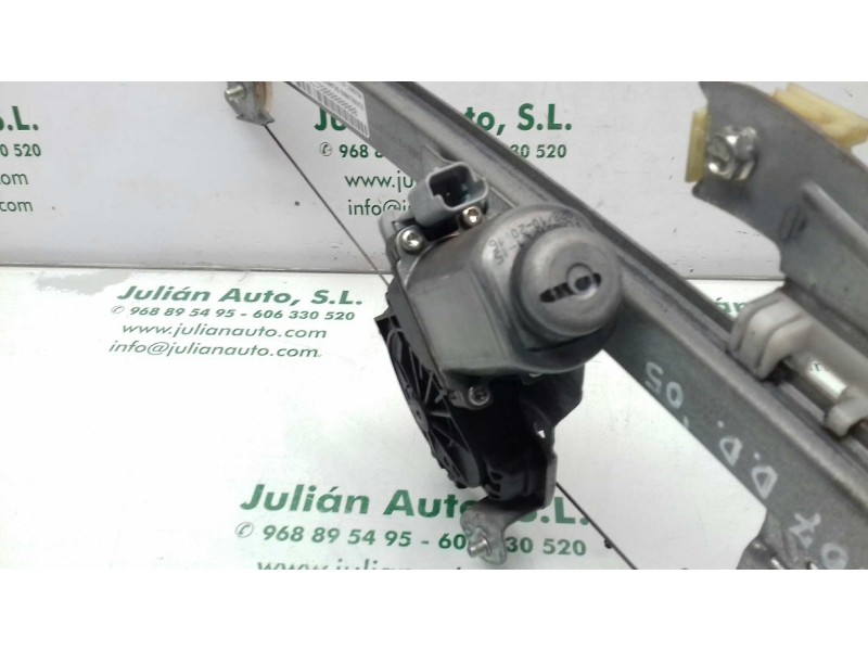 Recambio de elevalunas delantero derecho para peugeot 107 urban referencia OEM IAM 118670RH  ELECTRICO