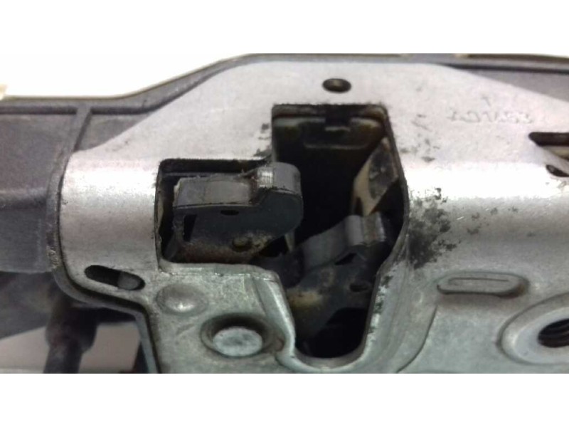 Recambio de cerradura puerta delantera izquierda para peugeot 308 confort referencia OEM IAM 567148 A01514 6 PINES