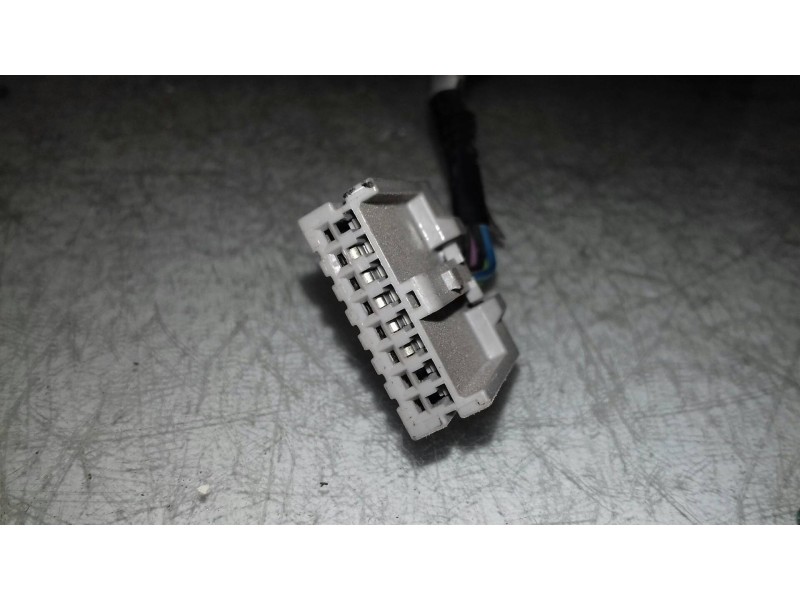 Recambio de retrovisor derecho para nissan primera berlina (p12) visia referencia OEM IAM 96301AU464  ELECTRICO