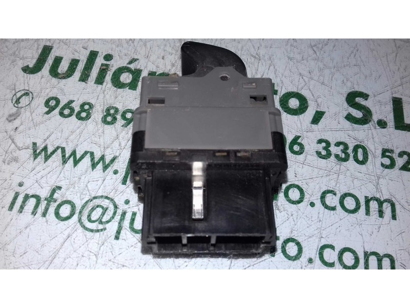 Recambio de mando elevalunas delantero derecho para peugeot 307 (s1) xn referencia OEM IAM 1105  