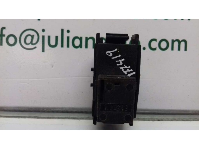 Recambio de mando elevalunas trasero derecho para mercedes-benz clase a (w168) referencia OEM IAM 2108208210 03100550 