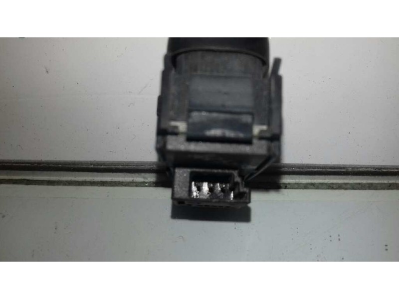 Recambio de mando elevalunas trasero derecho para mercedes-benz clase a (w168) referencia OEM IAM 2108208210 03100550 