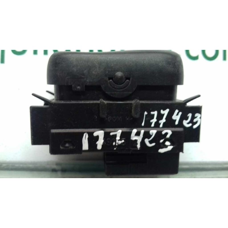 Recambio de mando elevalunas trasero derecho para mercedes-benz clase e (w210) berlina referencia OEM IAM 2108208210 03100550 