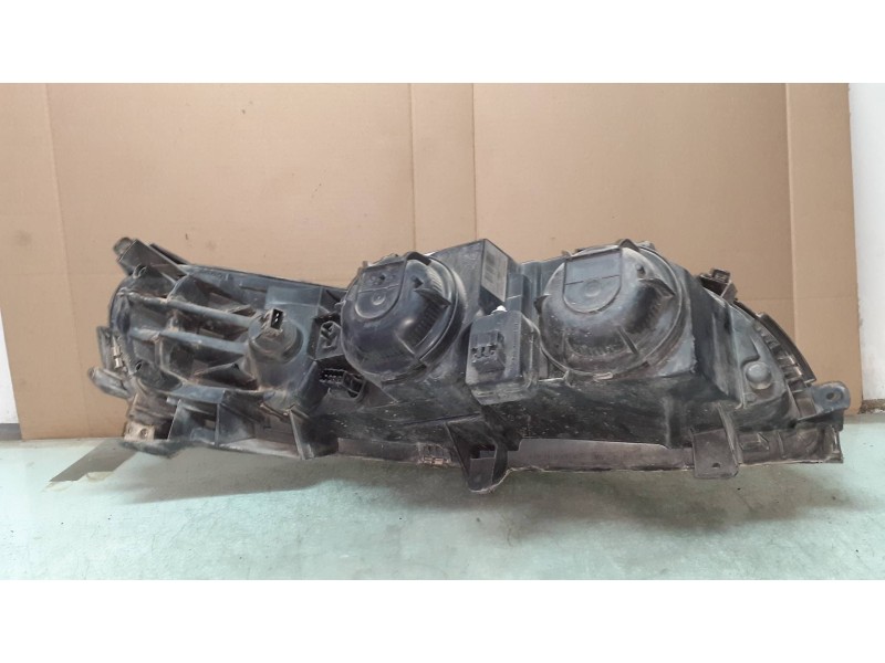 Recambio de faro izquierdo para volvo s60 berlina 2.4 d referencia OEM IAM 8659606 89006822 