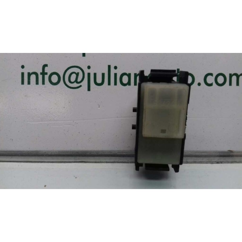 Recambio de mando elevalunas trasero derecho para mercedes-benz clase s (w220) berlina referencia OEM IAM 2208201210 03100504 