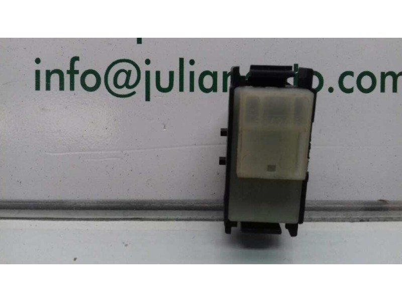 Recambio de mando elevalunas trasero derecho para mercedes-benz clase s (w220) berlina referencia OEM IAM 2208201210 03100504 