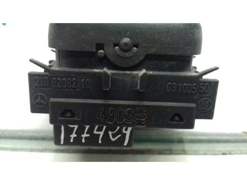 Recambio de mando elevalunas trasero derecho para mercedes-benz clase a (w168) referencia OEM IAM 2108208210 03100550 