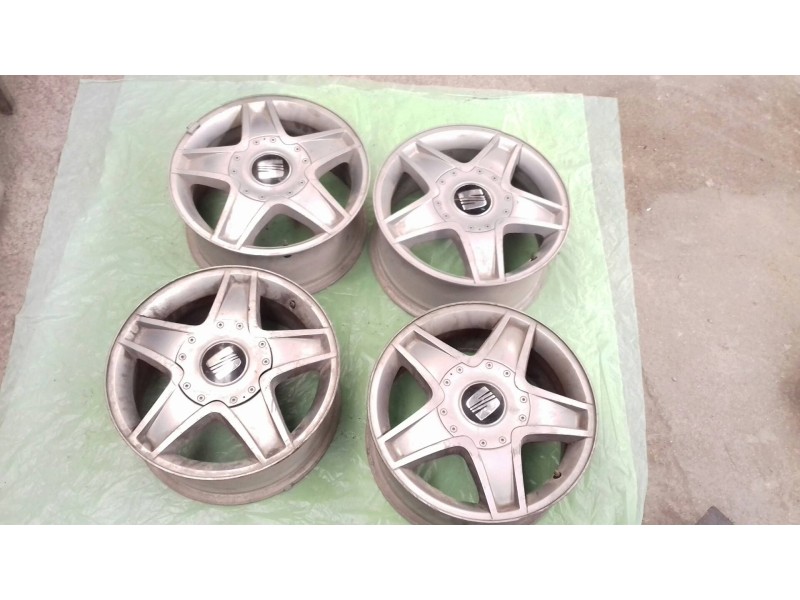 Recambio de juego llantas para seat leon (1m1) signo referencia OEM IAM 1M0601025F 7JX16H2 ET 42