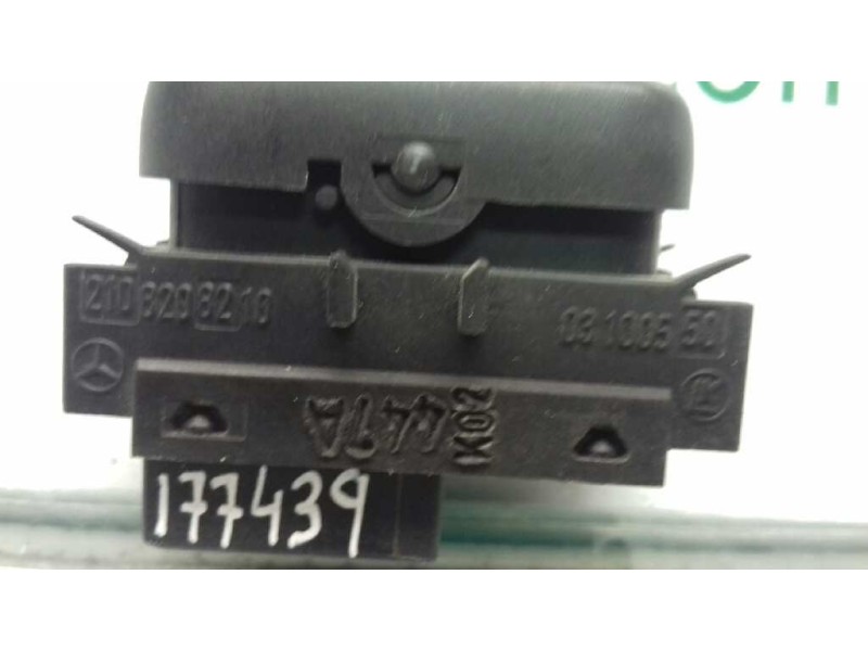 Recambio de mando elevalunas trasero derecho para mercedes-benz clase e (w210) berlina diesel referencia OEM IAM 2108208210  