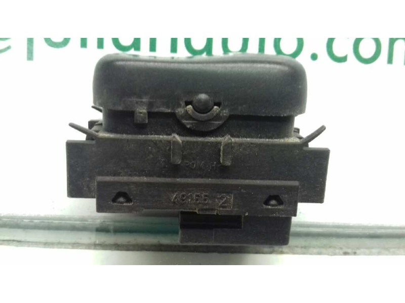 Recambio de mando elevalunas trasero derecho para mercedes-benz clase e (w210) berlina diesel referencia OEM IAM 2108208210  