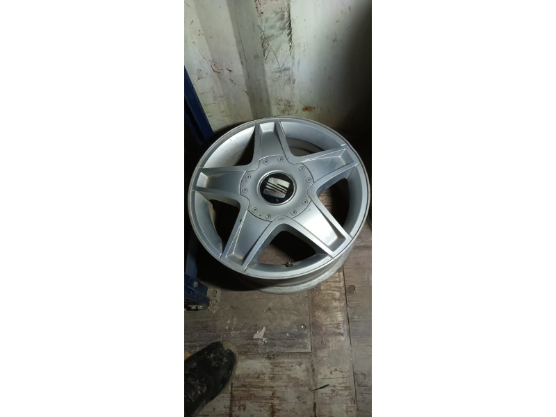 Recambio de juego llantas para seat leon (1m1) signo referencia OEM IAM 1M0601025F 7JX16H2 ET 42