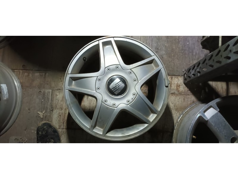 Recambio de juego llantas para seat leon (1m1) signo referencia OEM IAM 1M0601025F 7JX16H2 ET 42