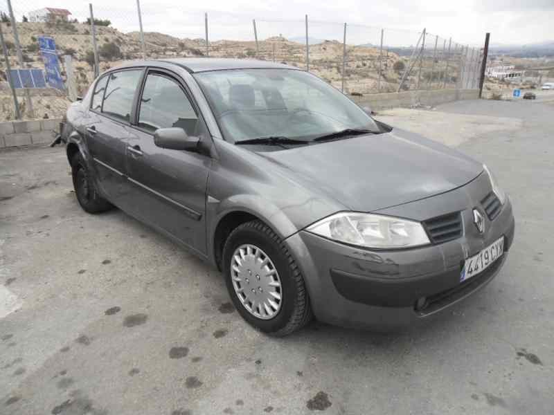 renault megane ii classic berlina del año 2004