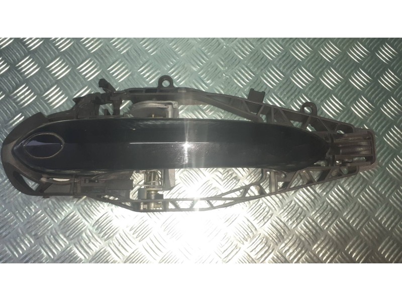 Recambio de maneta exterior delantera izquierda para bmw serie 1 lim. (f40) 118i referencia OEM IAM 988177702  01030737003