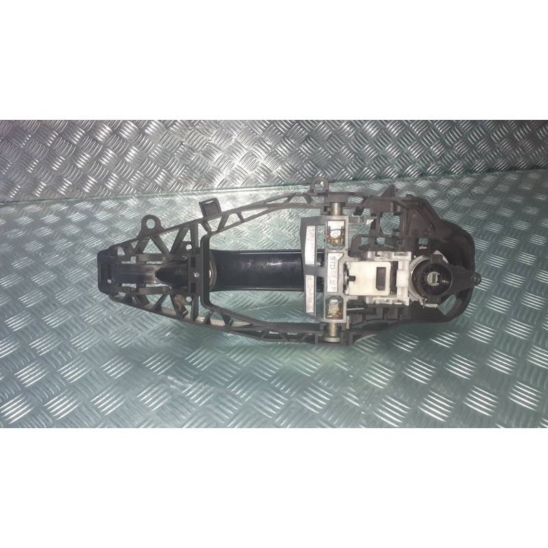 Recambio de maneta exterior delantera izquierda para bmw serie 1 lim. (f40) 118i referencia OEM IAM 988177702  01030737003