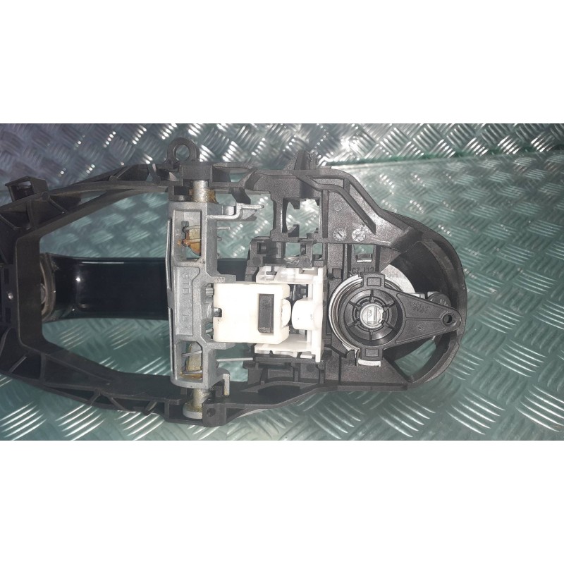 Recambio de maneta exterior delantera izquierda para bmw serie 1 lim. (f40) 118i referencia OEM IAM 988177702  01030737003