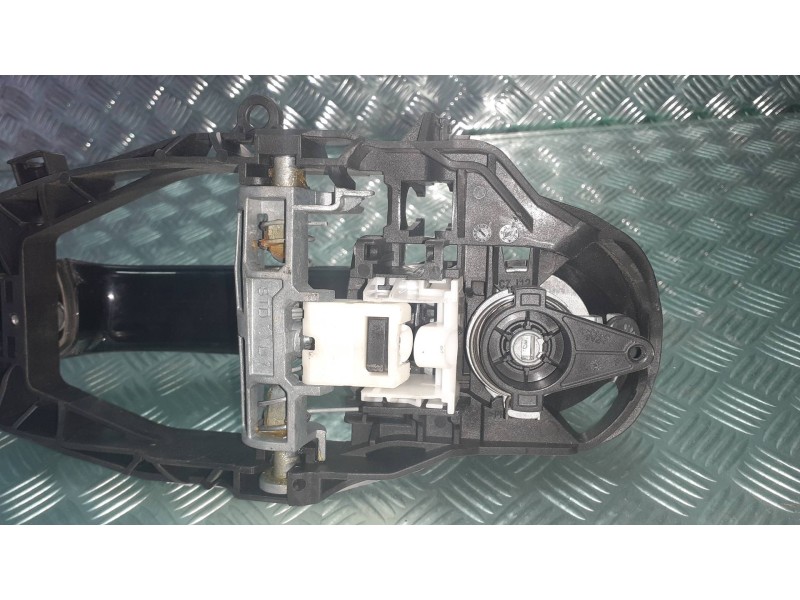 Recambio de maneta exterior delantera izquierda para bmw serie 1 lim. (f40) 118i referencia OEM IAM 988177702  01030737003