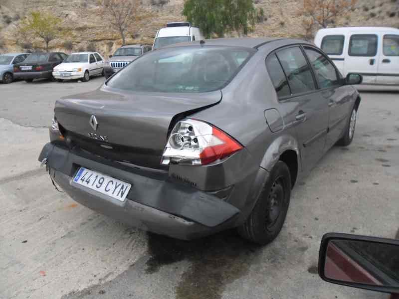 renault megane ii classic berlina del año 2004