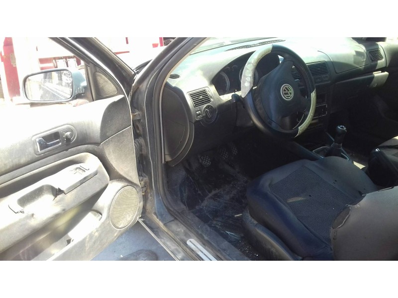 volkswagen golf iv berlina (1j1) del año 2003