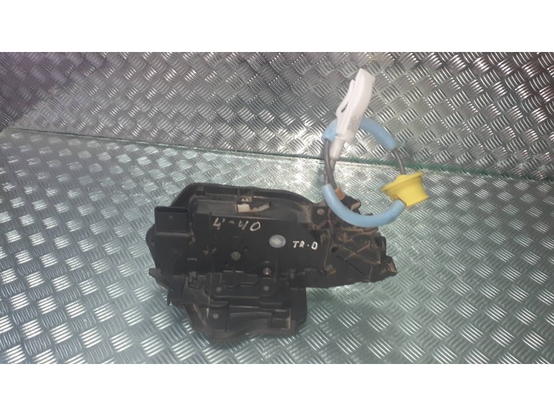 Recambio de cerradura puerta trasera derecha para bmw serie 1 lim. (f40) 118i referencia OEM IAM 45483123 744504610 A046465