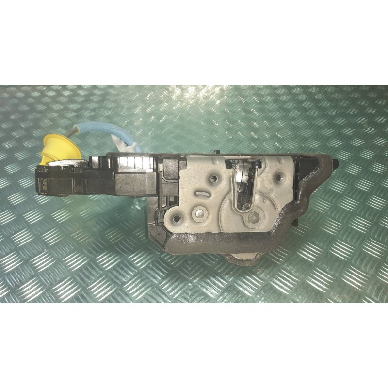 Recambio de cerradura puerta trasera derecha para bmw serie 1 lim. (f40) 118i referencia OEM IAM 45483123 744504610 A046465