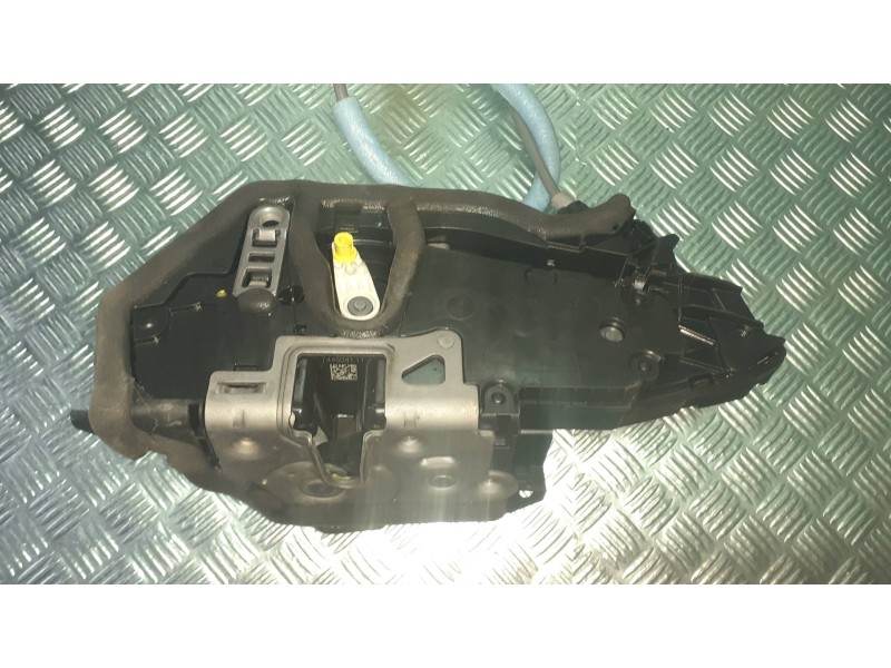 Recambio de cerradura puerta delantera izquierda para bmw serie 1 lim. (f40) 118i referencia OEM IAM 744504111 744504111 4541312