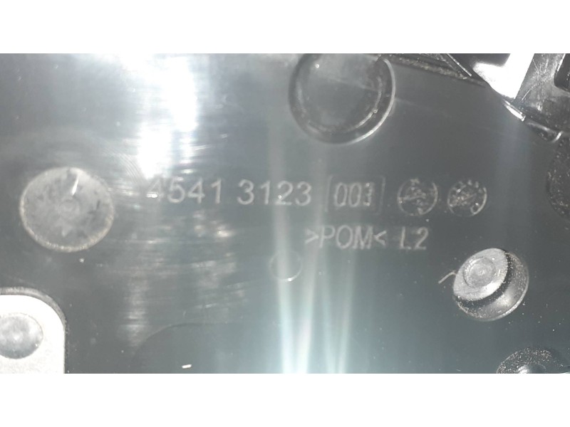 Recambio de cerradura puerta delantera izquierda para bmw serie 1 lim. (f40) 118i referencia OEM IAM 744504111 744504111 4541312