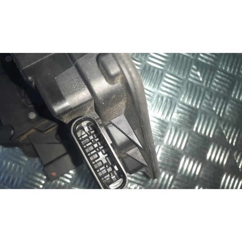 Recambio de cerradura puerta delantera izquierda para bmw serie 1 lim. (f40) 118i referencia OEM IAM 744504111 744504111 4541312