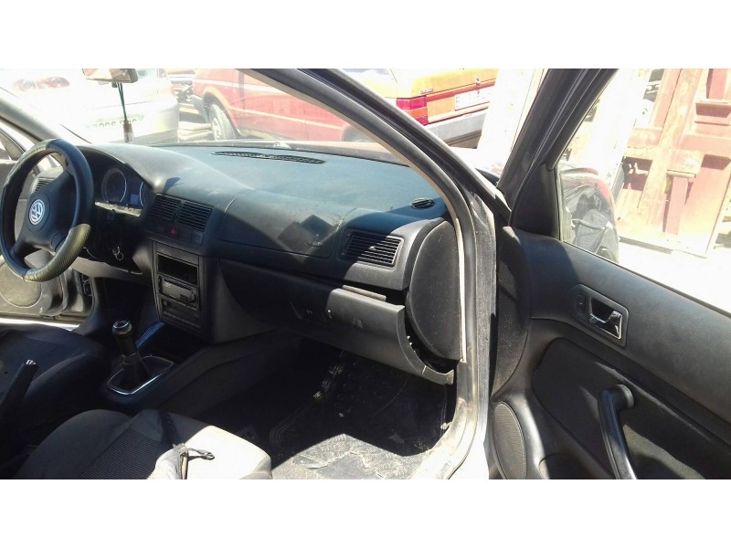 volkswagen golf iv berlina (1j1) del año 2003