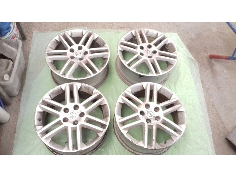 Recambio de juego llantas para opel vectra c berlina essentia referencia OEM IAM  7JX17H2 ET41