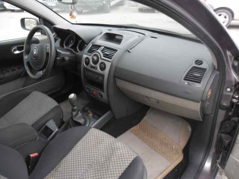 renault megane ii classic berlina del año 2004