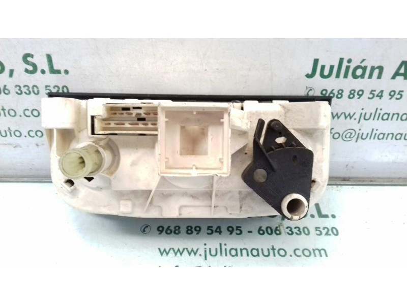Recambio de mando calefaccion / aire acondicionado para opel corsa c essentia referencia OEM IAM 031110H  VALEO