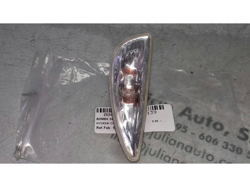 Recambio de piloto lateral derecho para hyundai i20 classic referencia OEM IAM 923021J0  2 PINES