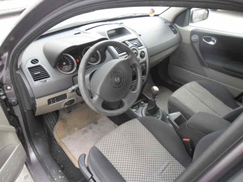 renault megane ii classic berlina del año 2004