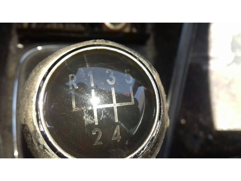 volkswagen golf iv berlina (1j1) del año 2003