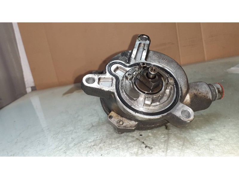 Recambio de depresor freno / bomba vacio para volvo s60 berlina 2.4 d referencia OEM IAM 08658230  