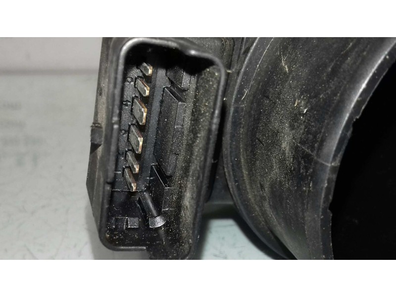 Recambio de caudalimetro para renault megane ii classic berlina confort authentique referencia OEM IAM 7700104426 7700109812 5WK