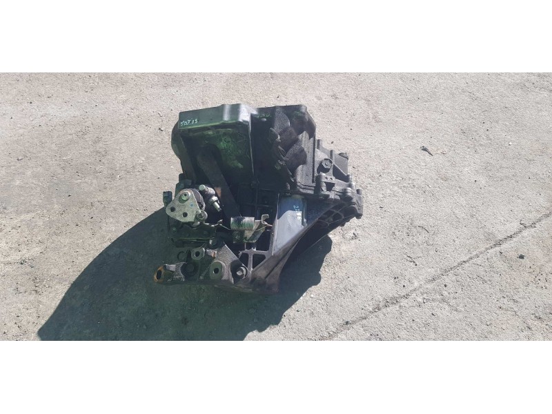 Recambio de caja cambios para peugeot 107 urban referencia OEM IAM 20TT03 20TT031666593 5 VELOCIDADES