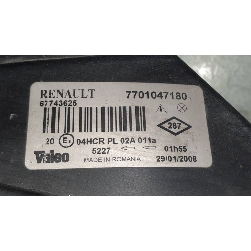 Recambio de faro derecho para renault megane i classic (la0) 1.9 dti alize referencia OEM IAM 7701047180  VALEO