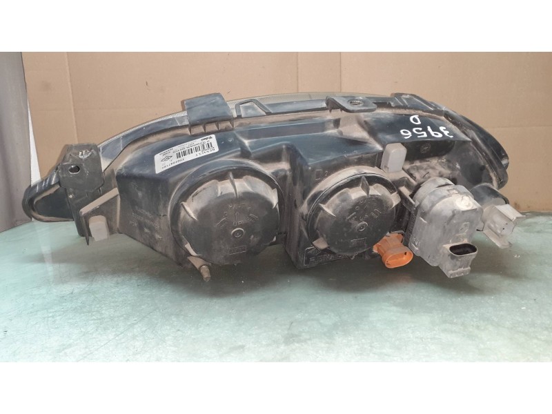 Recambio de faro derecho para renault megane i classic (la0) 1.9 dti alize referencia OEM IAM 7701047180  VALEO