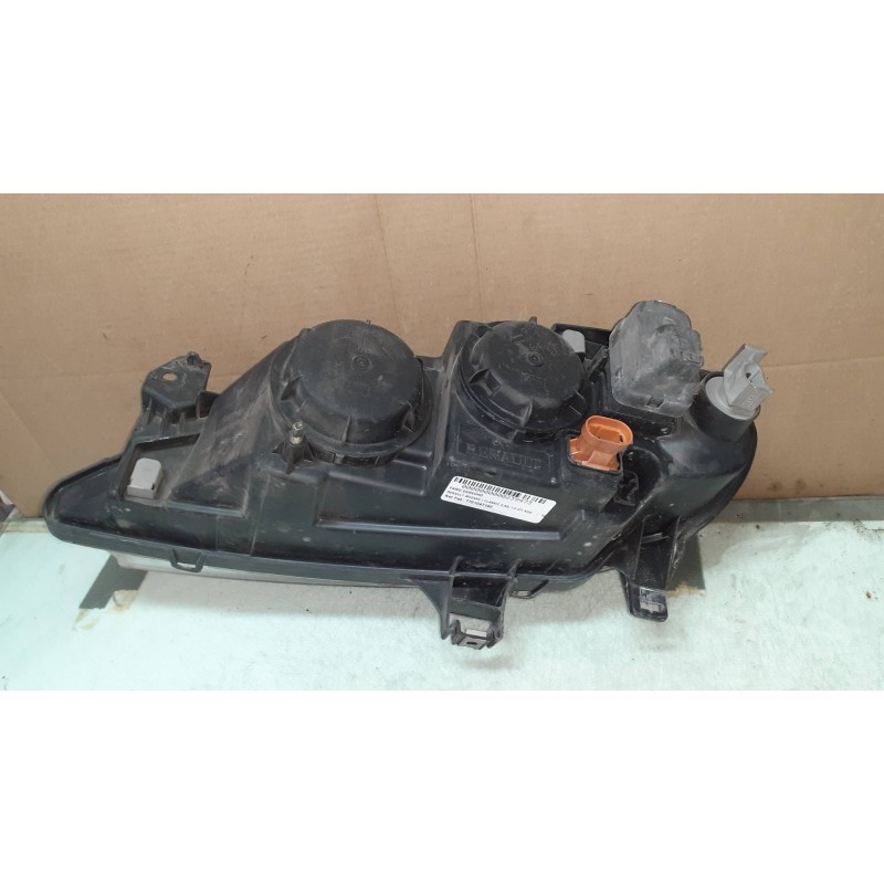 Recambio de faro derecho para renault megane i classic (la0) 1.9 dti alize referencia OEM IAM 7701047180  VALEO