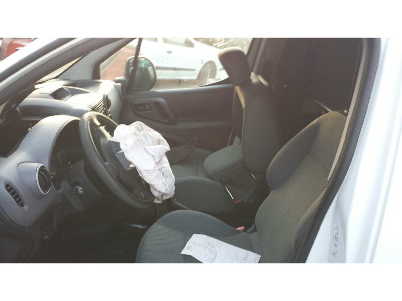 peugeot partner kombi del año 2010