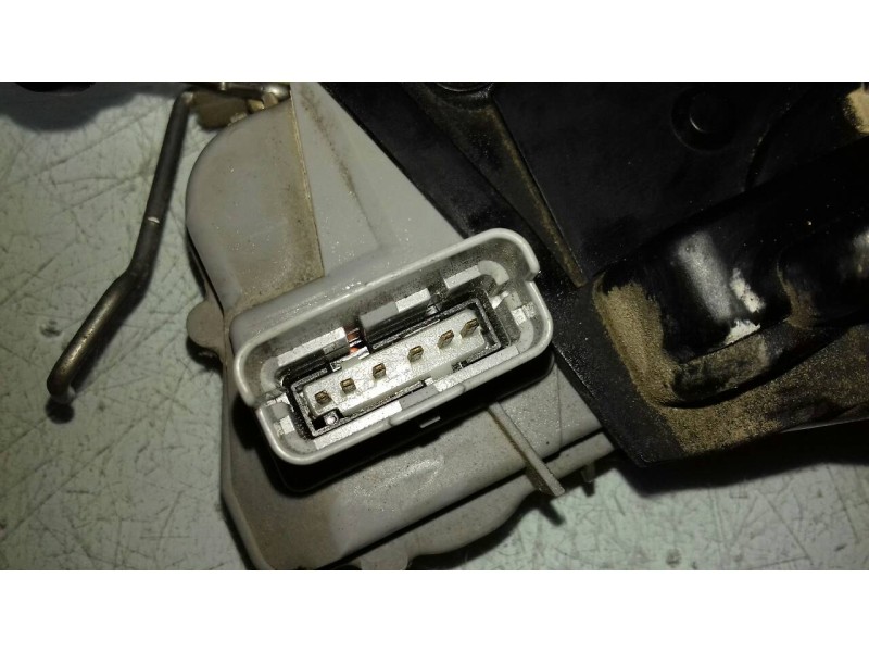 Recambio de cerradura puerta delantera izquierda para peugeot partner kombi outdoor referencia OEM IAM   6 PINES