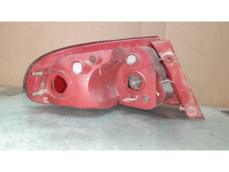 Recambio de piloto trasero derecho para chevrolet lacetti cdx referencia OEM IAM 1157  