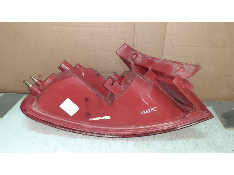 Recambio de piloto trasero derecho para chevrolet lacetti cdx referencia OEM IAM 1157  