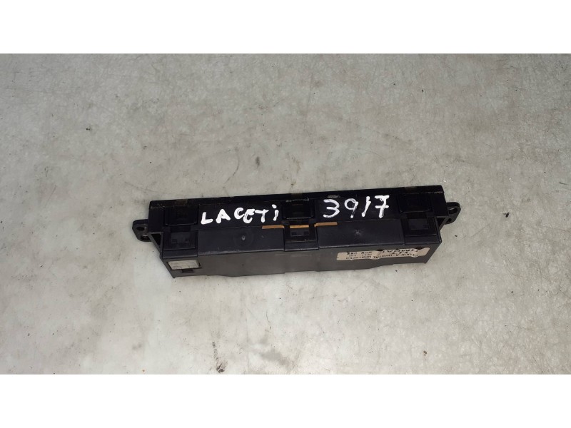 Recambio de pantalla multifuncion para chevrolet lacetti cdx referencia OEM IAM 96812053  