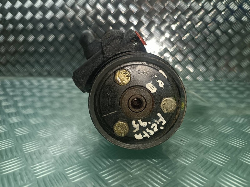 Recambio de bomba direccion para ford fiesta berl./courier si referencia OEM IAM HBDCC  5CB1300